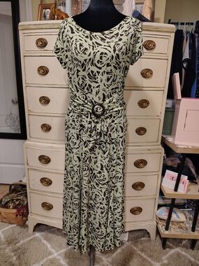 Perceptions Mint Green and Black Floral Belted Maxi Dress